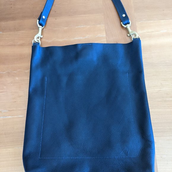 Handmade soft leather bucket/shoulder bag - Picture 3 of 4